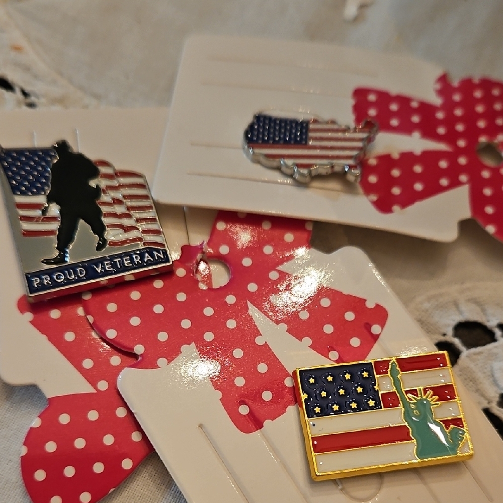 3 PATRIOTIC pins